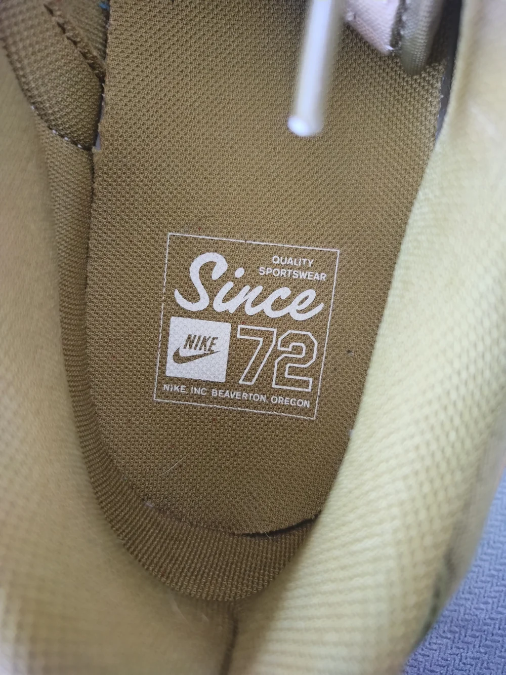 Nike Men’s White and Olive Green Low-Top Sneakers